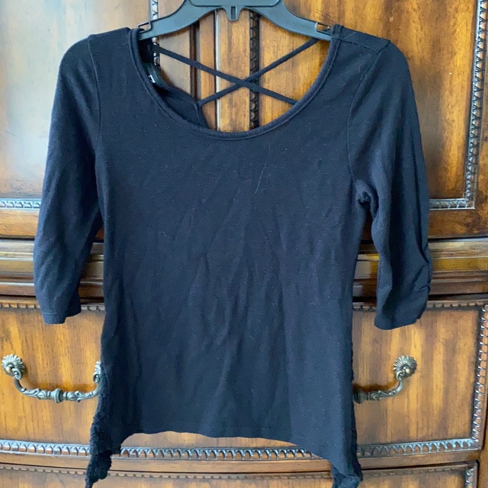 Cross Cross Back Black Top